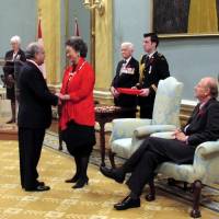 Louis Deveau reçoit l'Ordre Canada